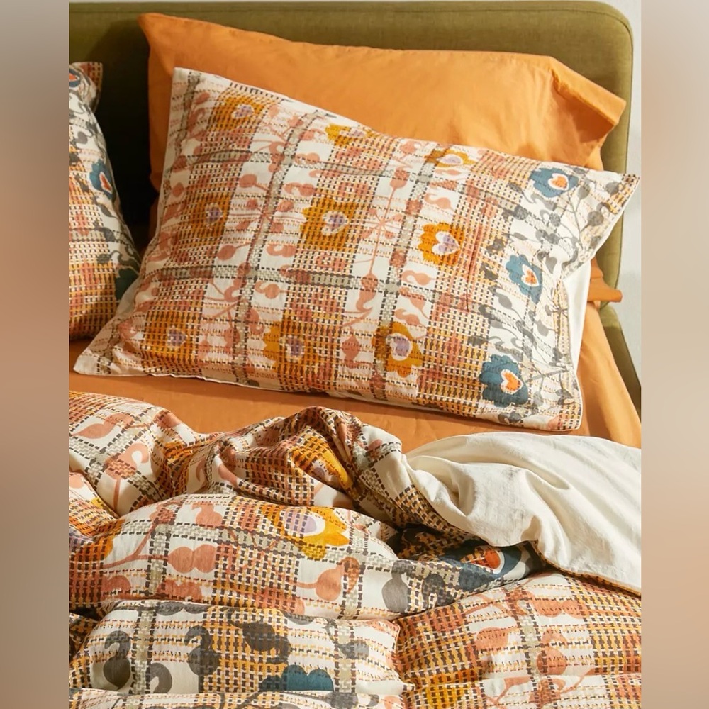 Urban Outfitters Riva Two Standard Shams Floral Plaid 100% Cotton